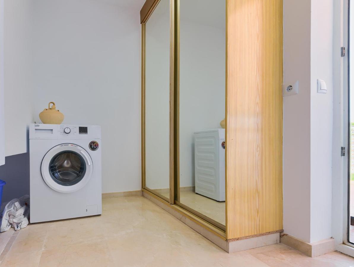 Holidays2Fuengirola Duplex With Stunning Sea View, Terraces,1St Line Beside Port Exterior foto